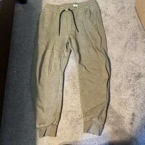 Nike tech fleece joggers men size medium NWOT